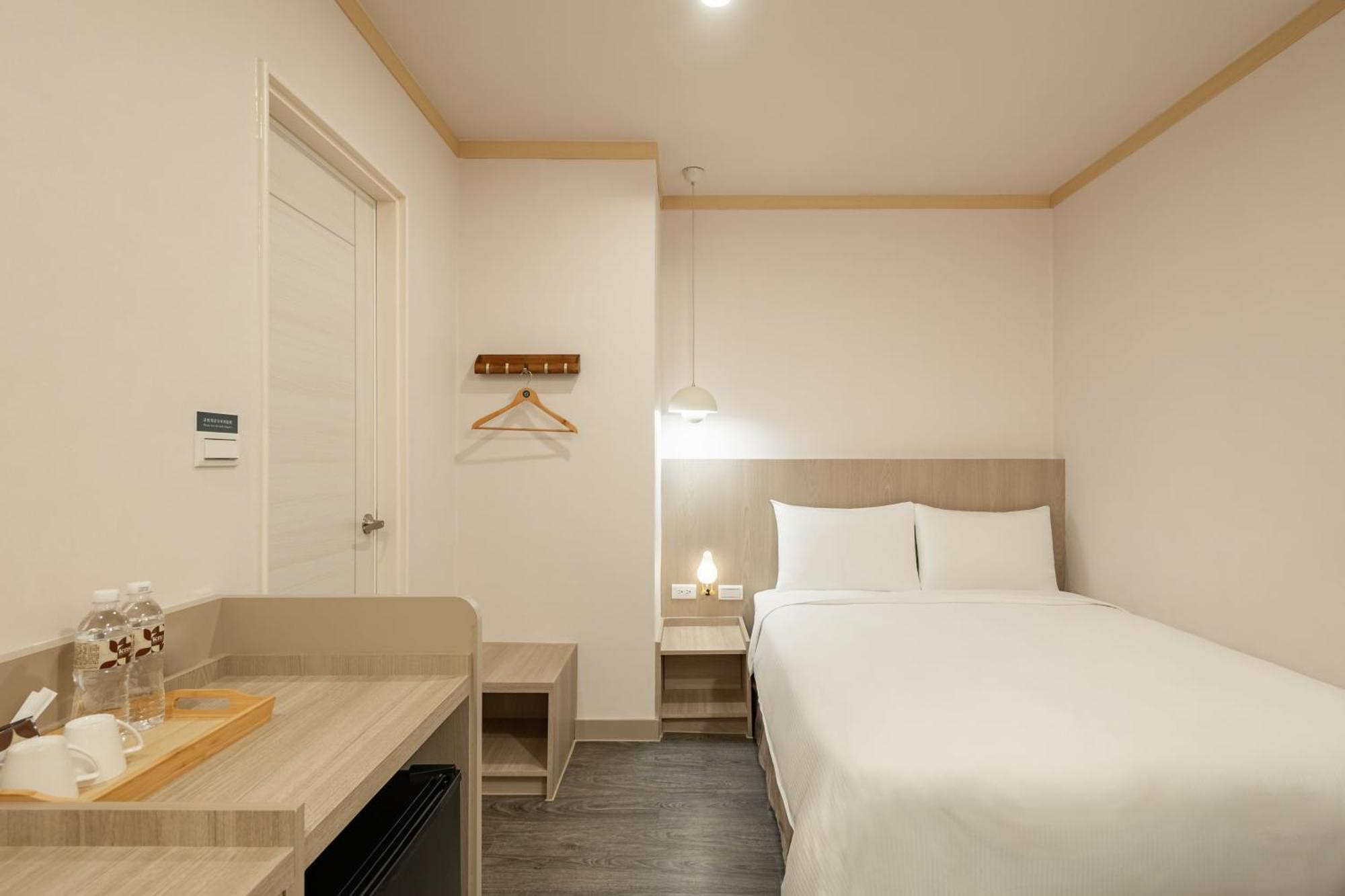 Kindness Hotel - Tainan Minsheng Room photo