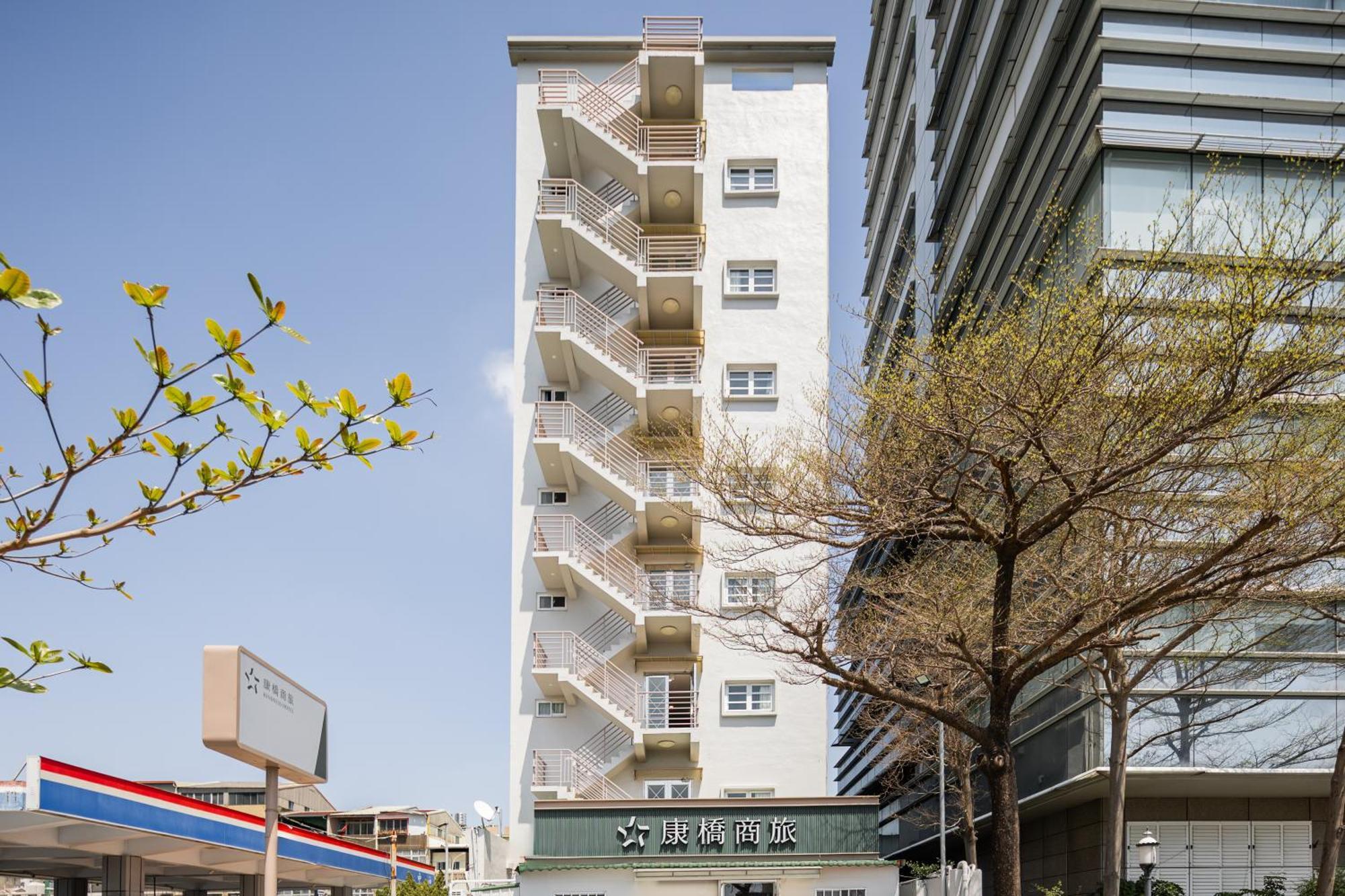 Kindness Hotel - Tainan Minsheng Exterior photo