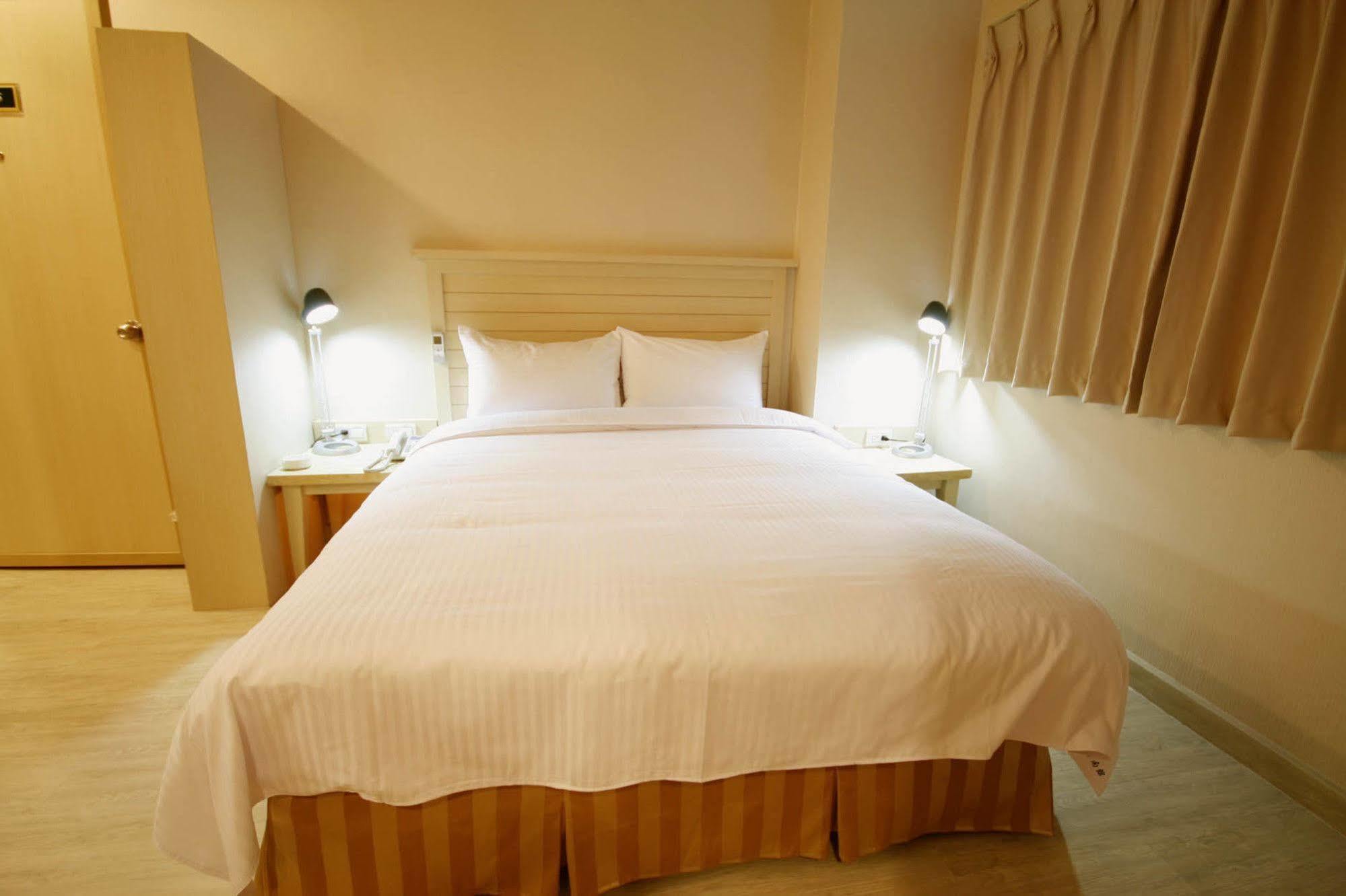 Kindness Hotel - Tainan Minsheng Exterior photo